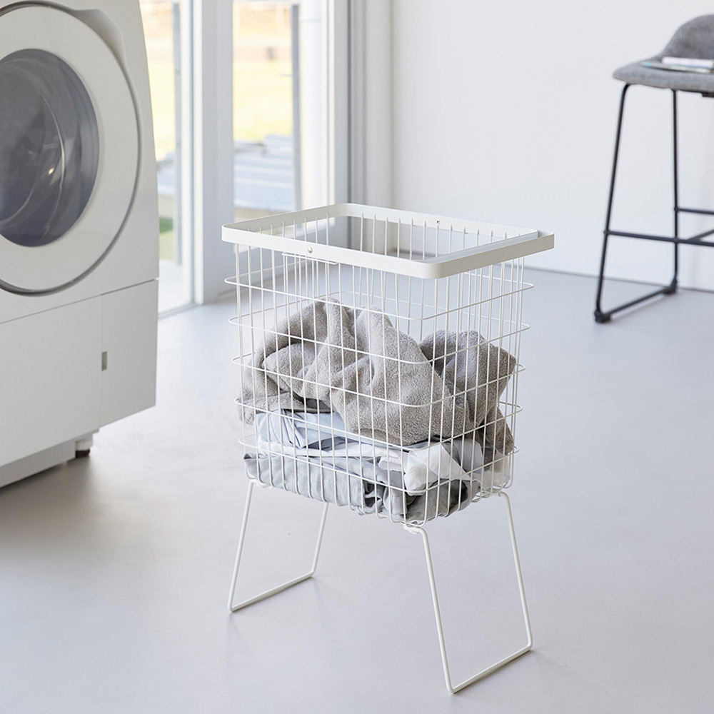 【タワー/tower】折り畳み脚付きランドリーバスケット 【タワー/tower】折り畳み脚付きランドリーバスケット