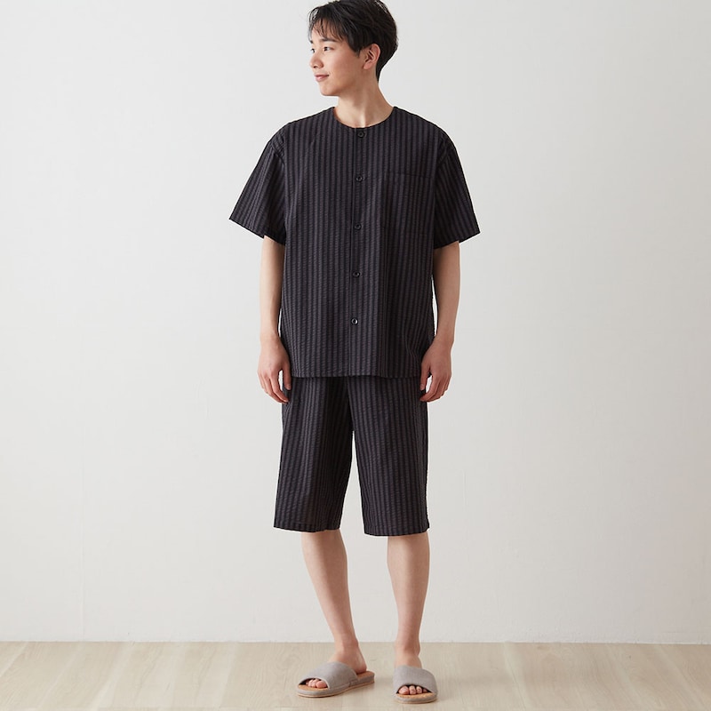 ブラック（ストライプ柄）