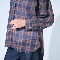 インしなくてもボトムと相性のよい前後差のある裾