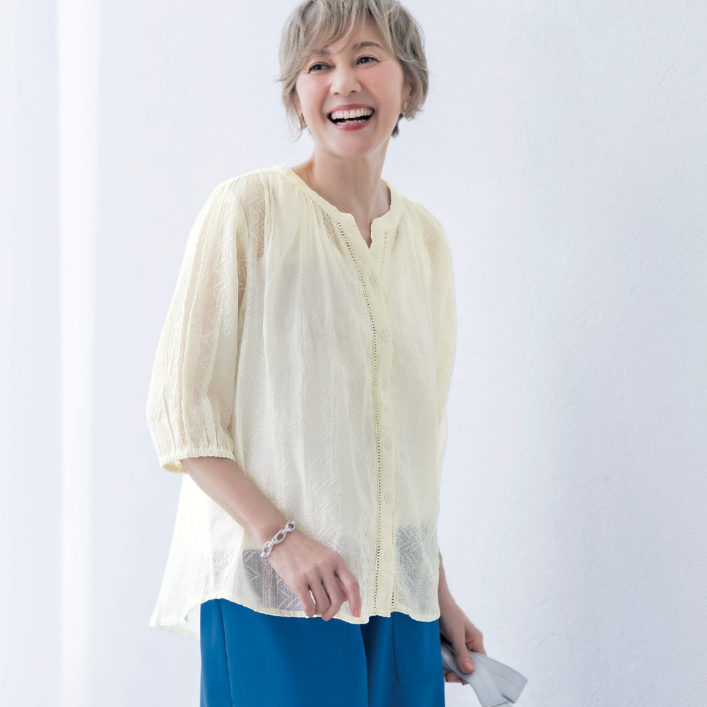 【ベルメゾン】綿素材の七分袖ドビーブラウス 【やわらかな風合いのインド綿】