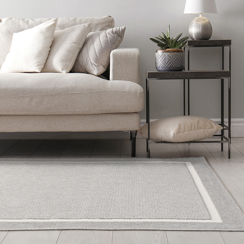 【ベルメゾン】シンプルベーシックデザインのウィルトン織りラグ