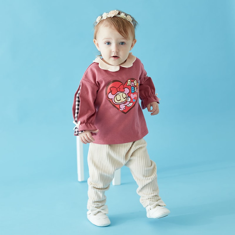 ダークピンク／モデル身長77cm・80サイズ着用