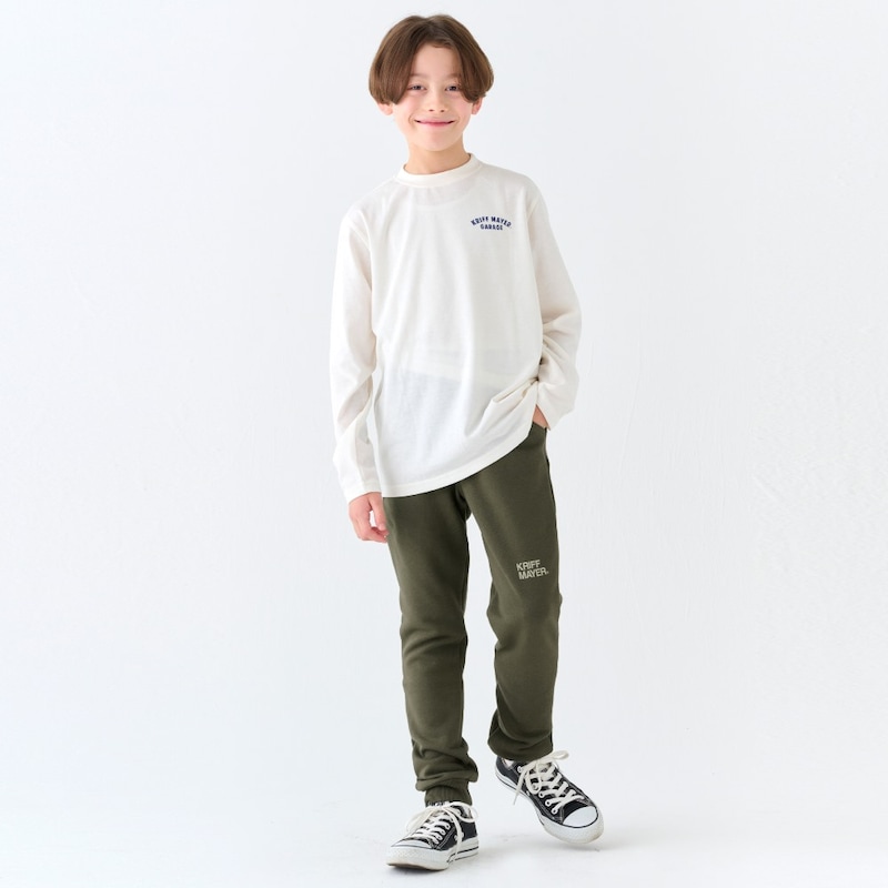 カーキ／モデル身長137cm・140サイズ着用