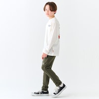 カーキ／モデル身長137cm・140サイズ着用