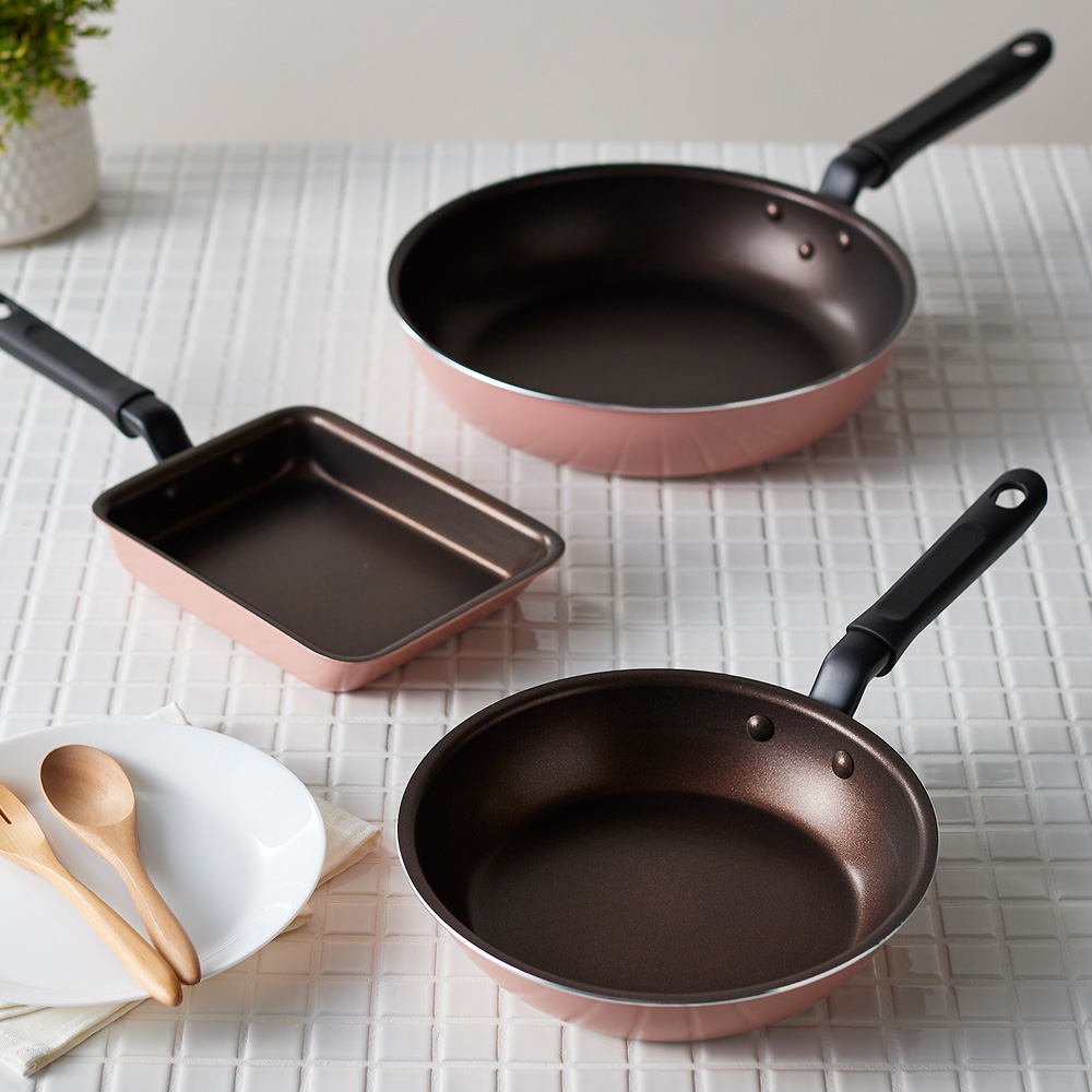 【ベルメゾン】軽くて持ちやすいダイヤモンドコーティングのフライパン 【IH/ガス火対応】