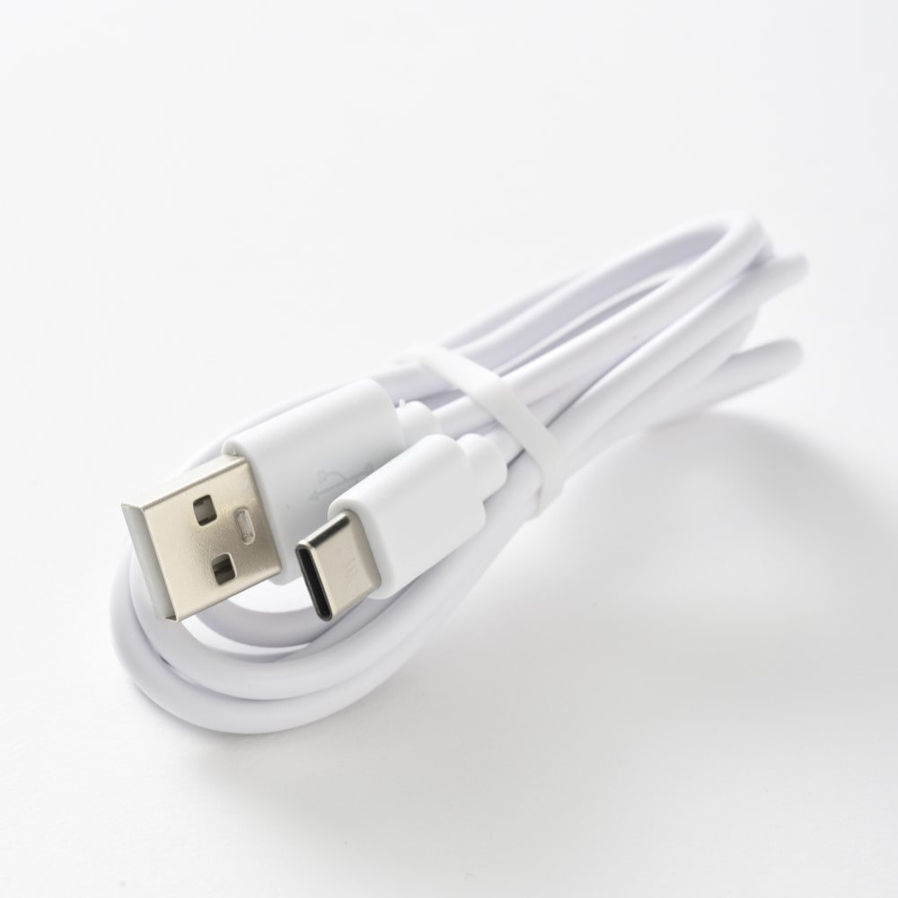 充電用ケーブルが付属