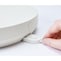 スマートに充電できるマグネット式の充電用［専用アダプター］。充電中も稼働します