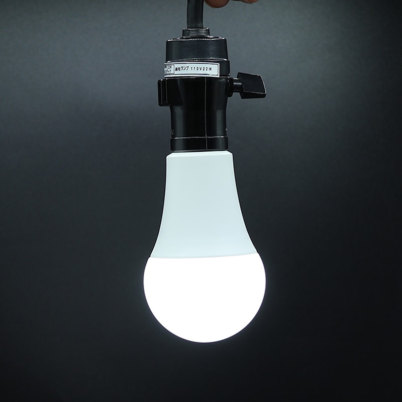停電時、自動感知し非常モード点灯。6時間ほど持続