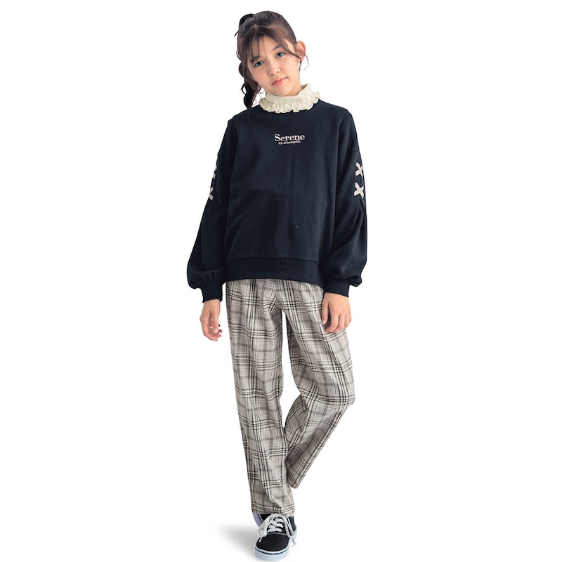 ブラック／モデル身長141cm・サイズ140