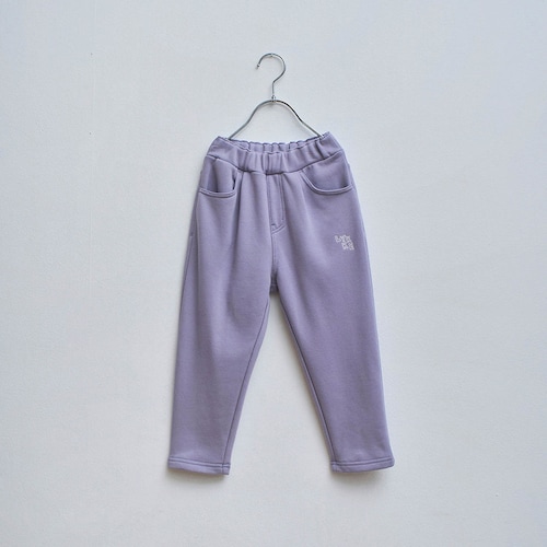 乾燥機でもしわになりにくい&縮みにくい裏起毛ワンポイント刺繍スウェットパンツ 【子供ズボン】