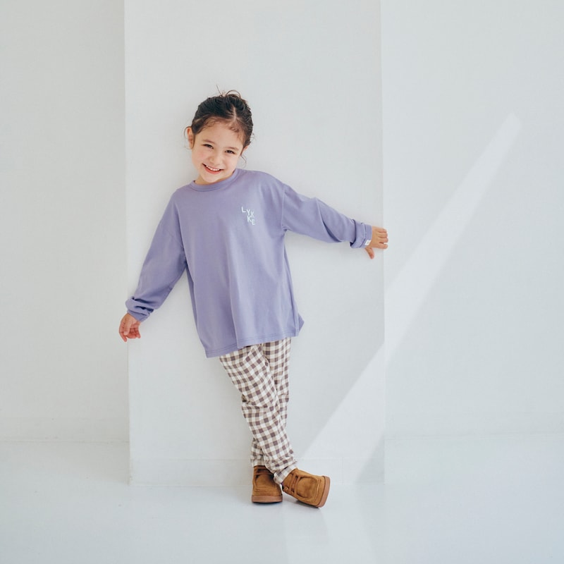 モデル身長104cm、110サイズ着用