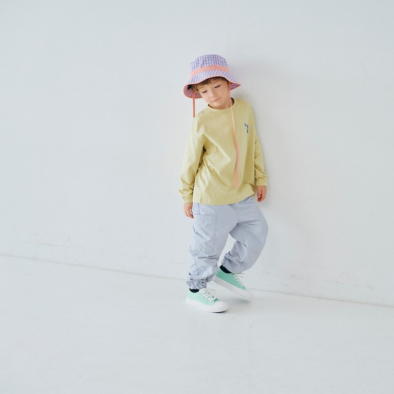 モデル身長106cm、110サイズ着用