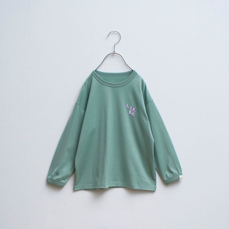 フォレストグリーン※こちらの画像が最も近いお色味です。