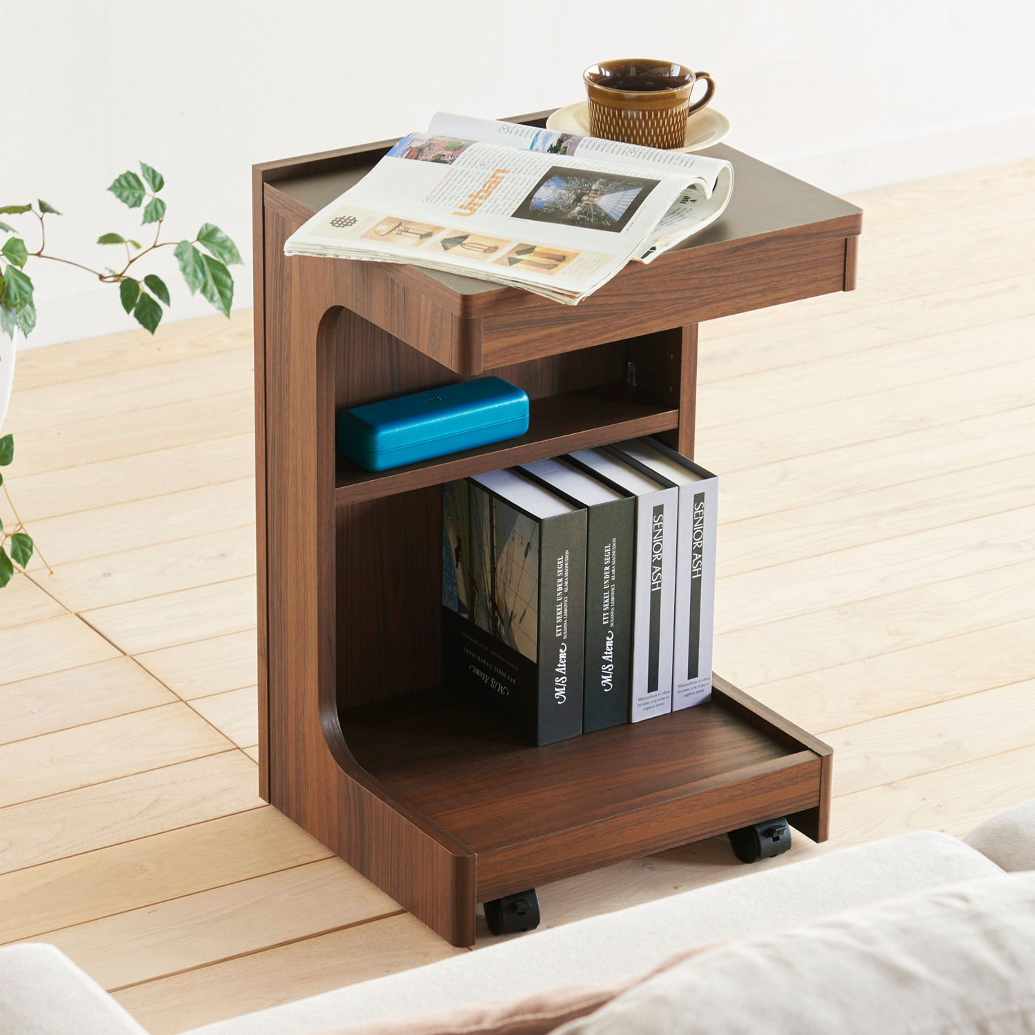 【ベルメゾン】キャスター付き収納力のあるサイドテーブル 【ベルメゾン】キャスター付き収納力のあるサイドテーブル