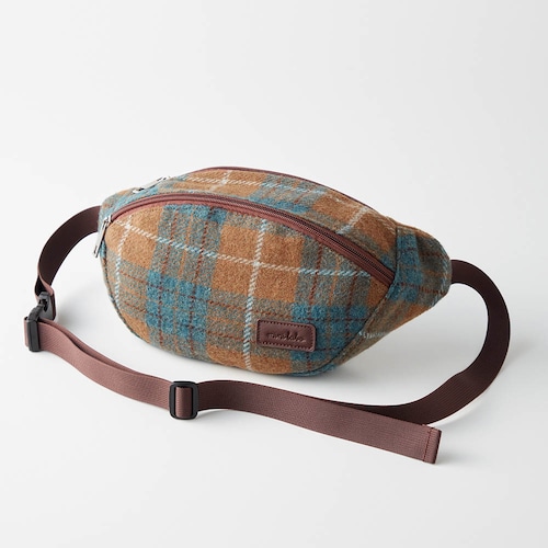 チェック素材のボディバッグ／愛らしさ 「ミニラボ」