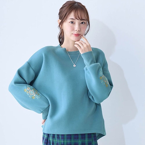 袖刺繍ダンボールニットプルオーバー（選べるキャラクター）