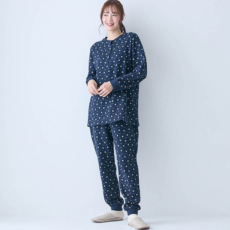 モデル身長167cm／Ｍ ※写真は撮影用のため股下+4cmになります。