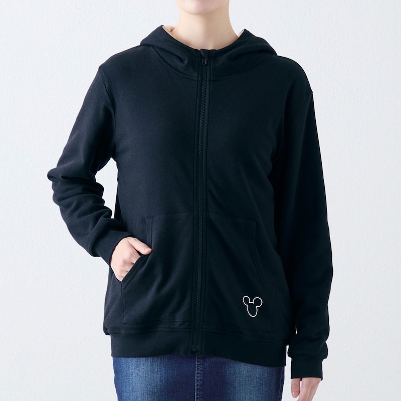 モデル身長171cm／Ｍ ※写真は撮影用のため袖丈+1.5cmになります。