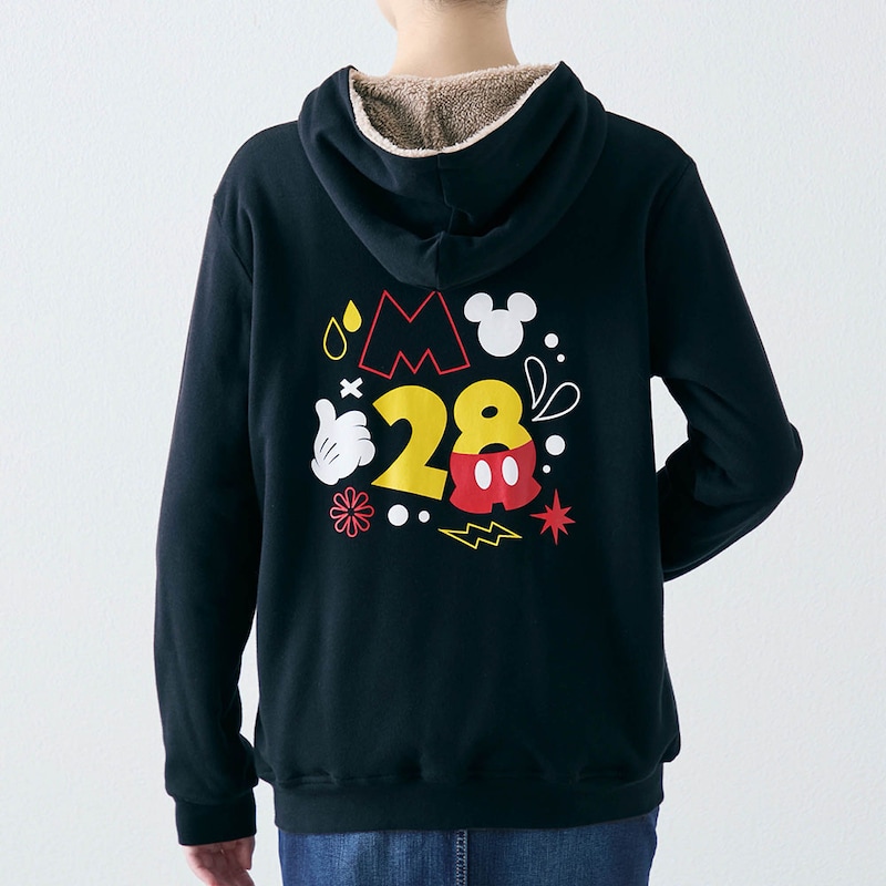 モデル身長171cm／Ｍ ※写真は撮影用のため袖丈+1.5cmになります。