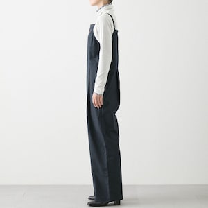 モデル身長167cm／Ｍ ※写真は撮影用のため総丈+8cmになります。