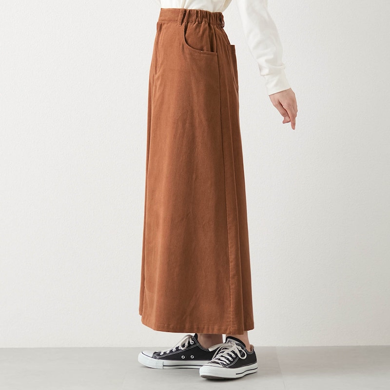 モデル身長167cm／Ｍ ※写真は撮影用のため総丈+6cmになります。