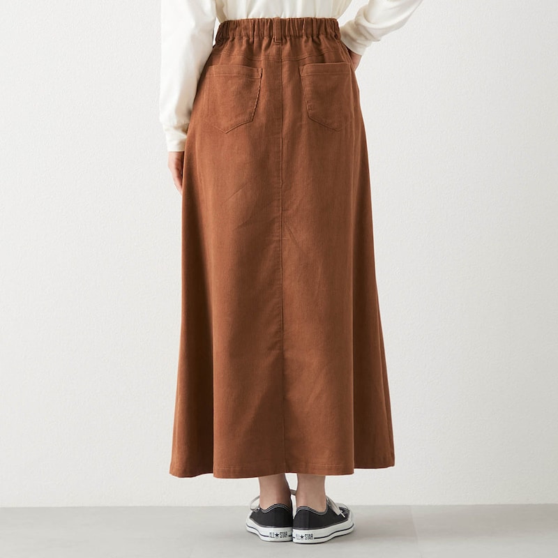 モデル身長167cm／Ｍ ※写真は撮影用のため総丈+6cmになります。