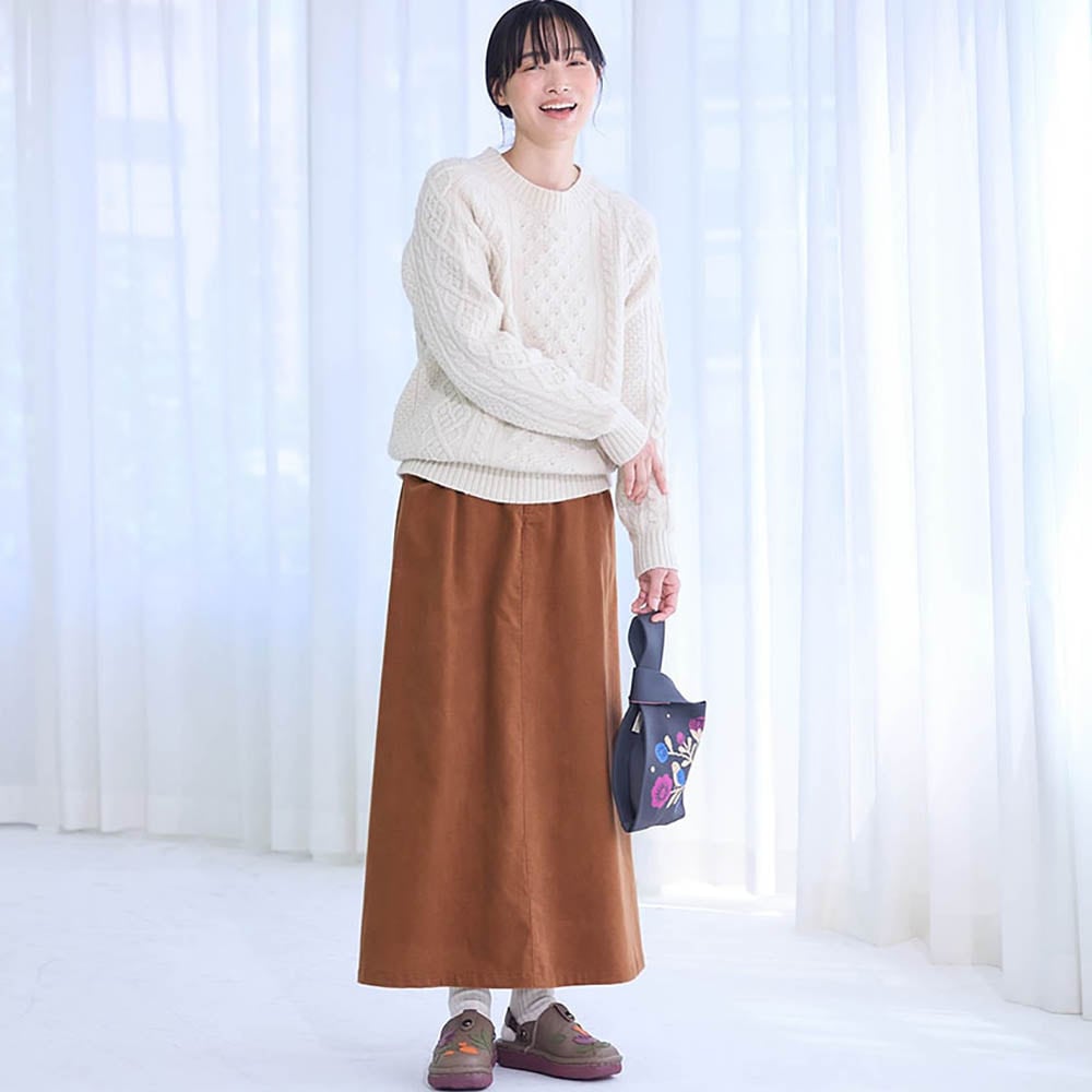 モデル身長164cm／Ｍ ※写真は撮影用のため総丈+6cmになります。