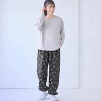 モデル身長164cm／Ｍ ※写真は撮影用のため股下+4cmになります。