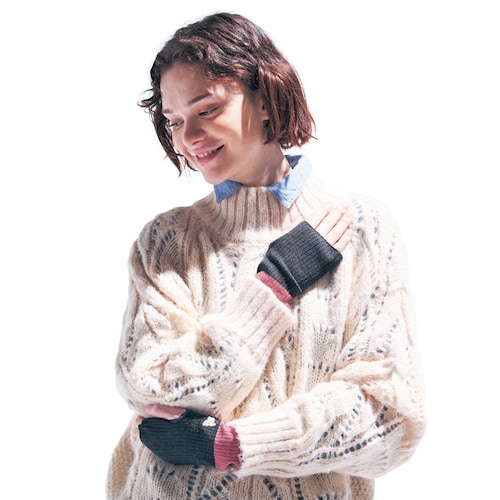 コーデ見えするバイカラーのハンドウォーマー 「ミニラボ」