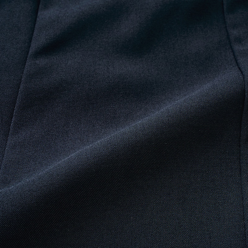 洗濯機可能、防シワ性、2WAYストレッチと抜群の機能性