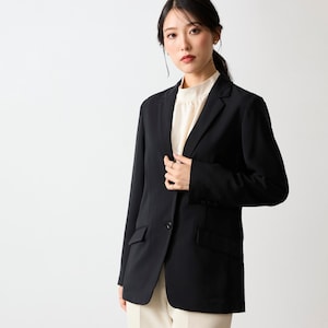 モデル身長168cm／9AR・袖丈長め　※色味に関してはカラー選択画像にてご確認ください。
