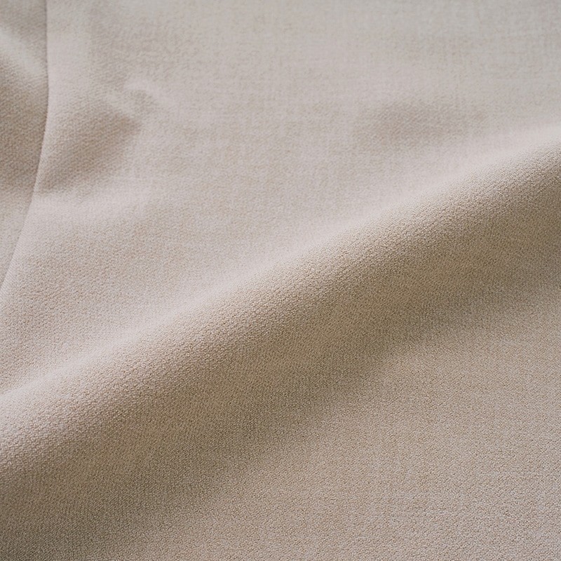 端正さとやわらかな表情をもつダブルクロス