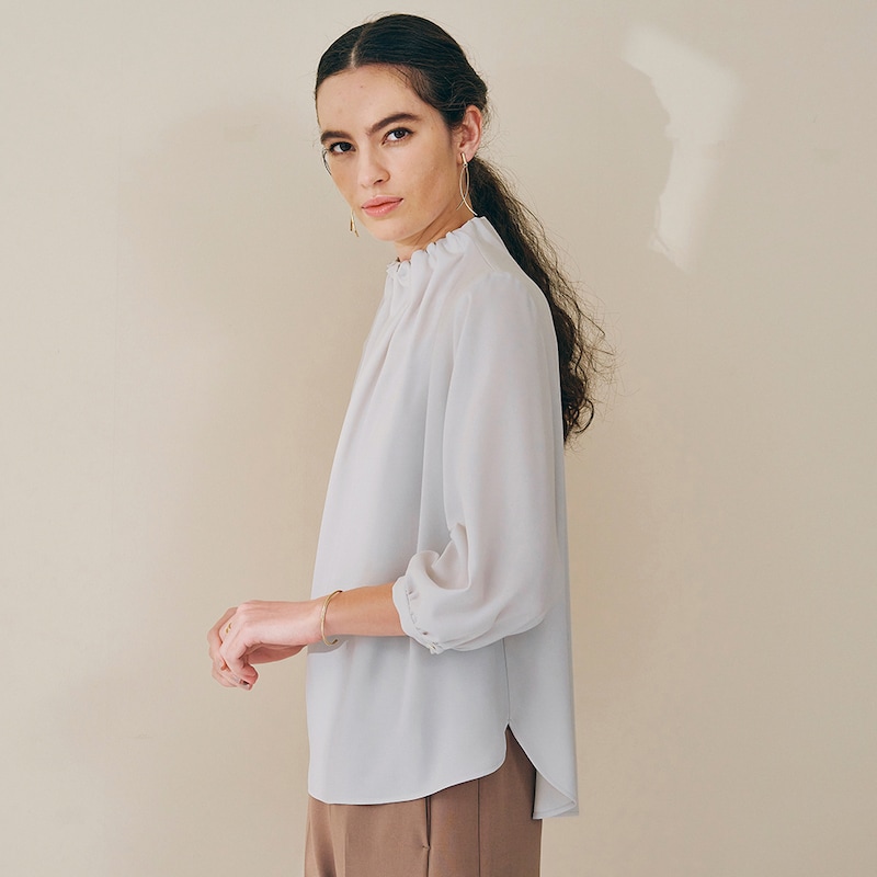 ジャケット袖から袖口がのぞかない6分袖丈