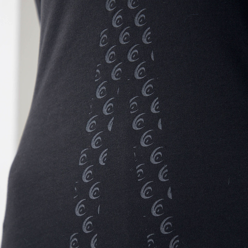 リライブ加工を施すことで、着るだけで血行を促進し身体をサポート