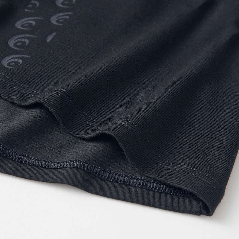 肌あたりのよい風合いの綿95%素材に発熱綿をブレンド