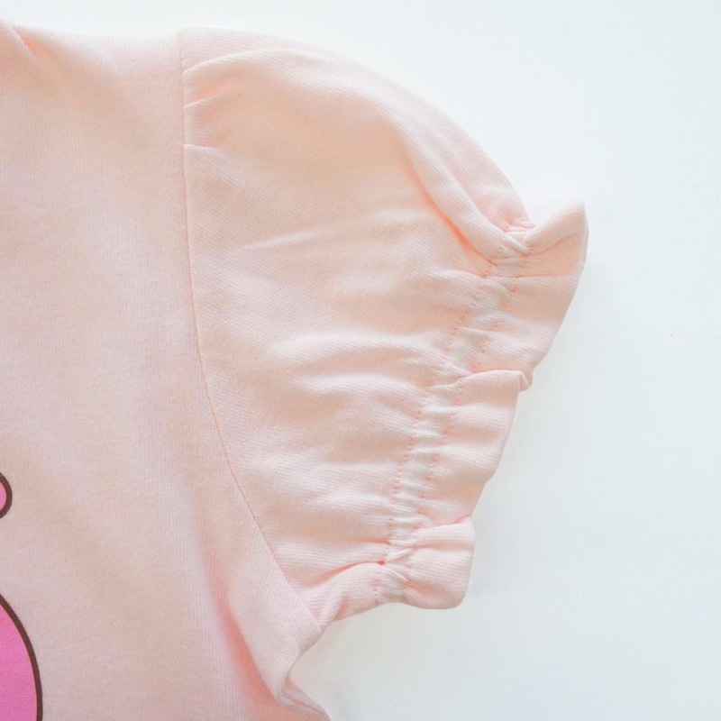 ピンク・パープルの袖はパフスリーブ仕様