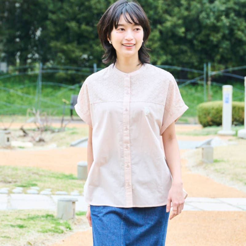 ピンクベージュ