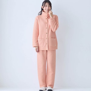 モデル身長170cm／Ｍ ※写真は撮影用のため股下+4cmになります。