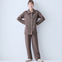 モデル身長167cm／Ｍ ※写真は撮影用のため股下+4cmになります。
