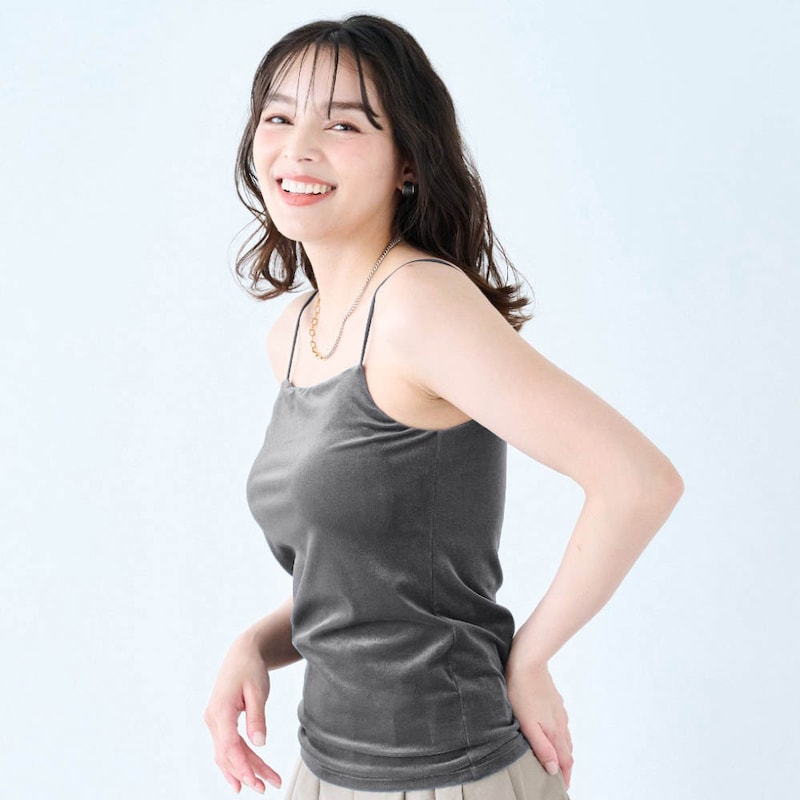 モデル身長161cm／M（チャコール）