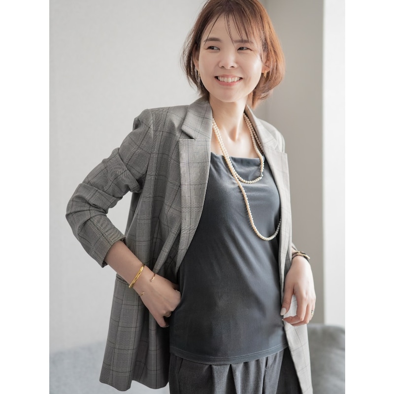 モデル身長171cm／L（チャコール）