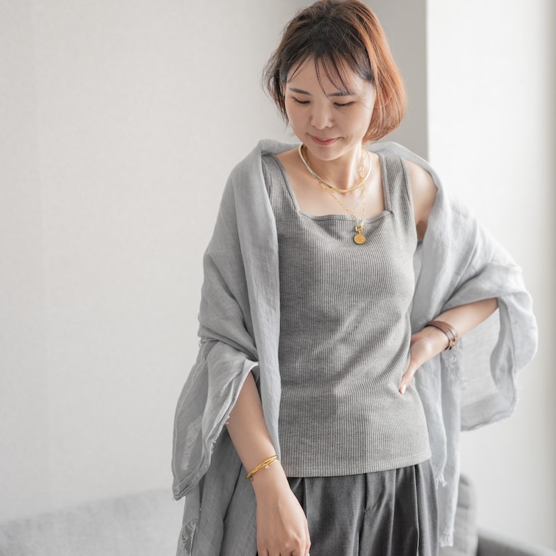 モデル身長171cm／L（杢グレー）
