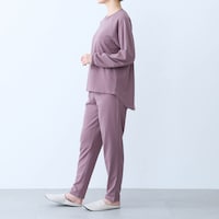 モデル身長166cm／M　※写真は撮影用のため股下＋4cmになります。