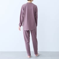 モデル身長166cm／M　※写真は撮影用のため股下＋4cmになります。