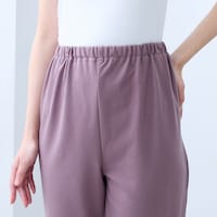 ウエストは総ゴムでらくちん