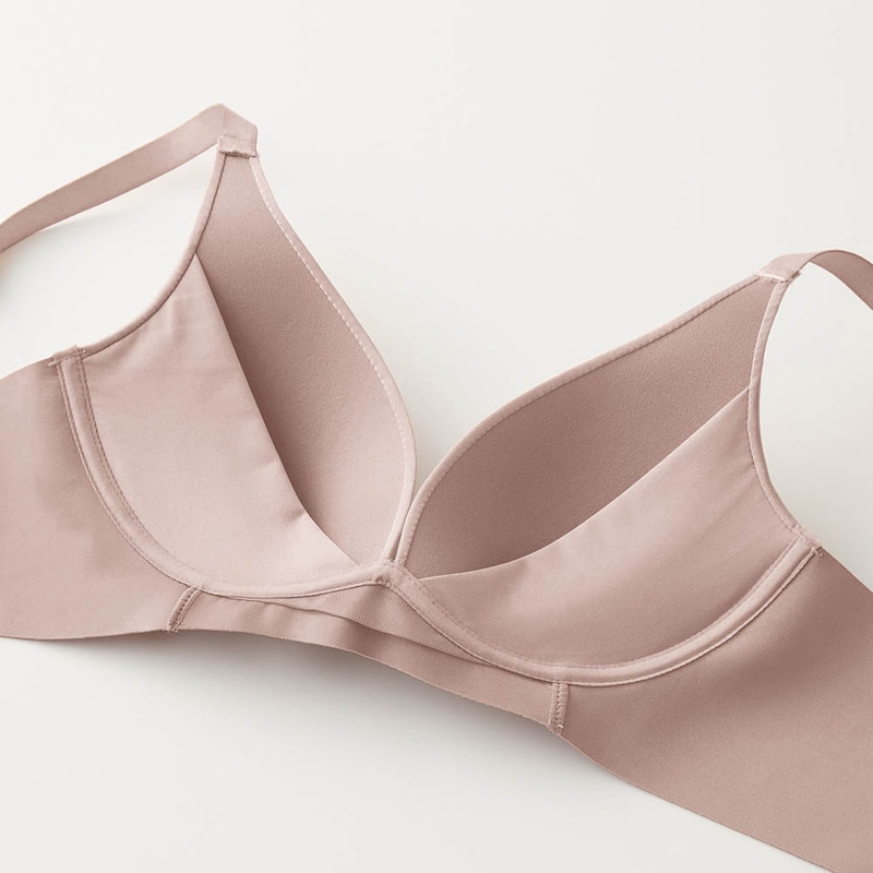 ノンワイヤーでつけ心地らくちん