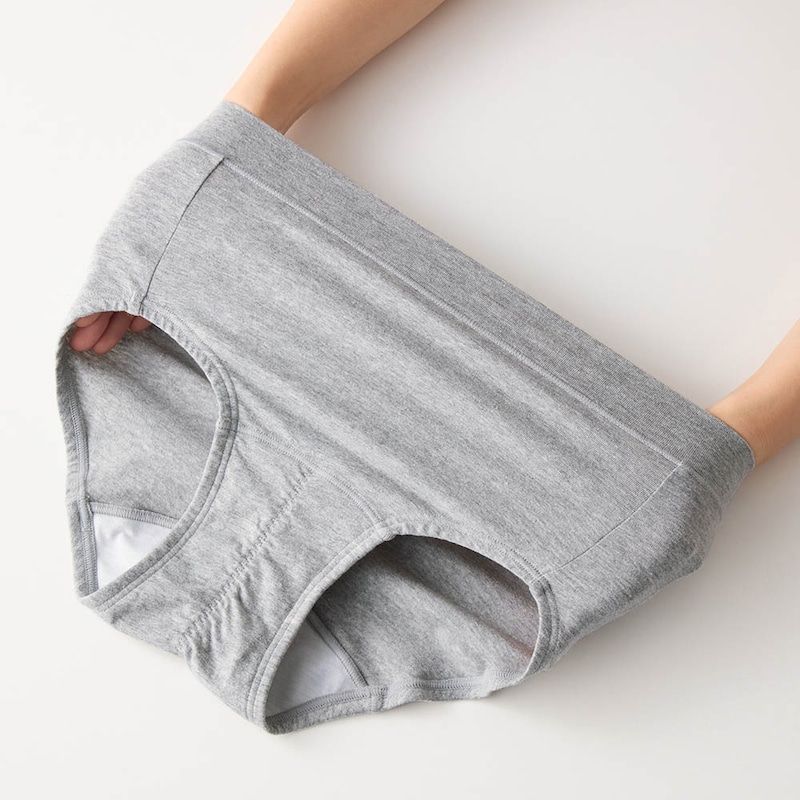 幅広のウエストがやさしくフィット