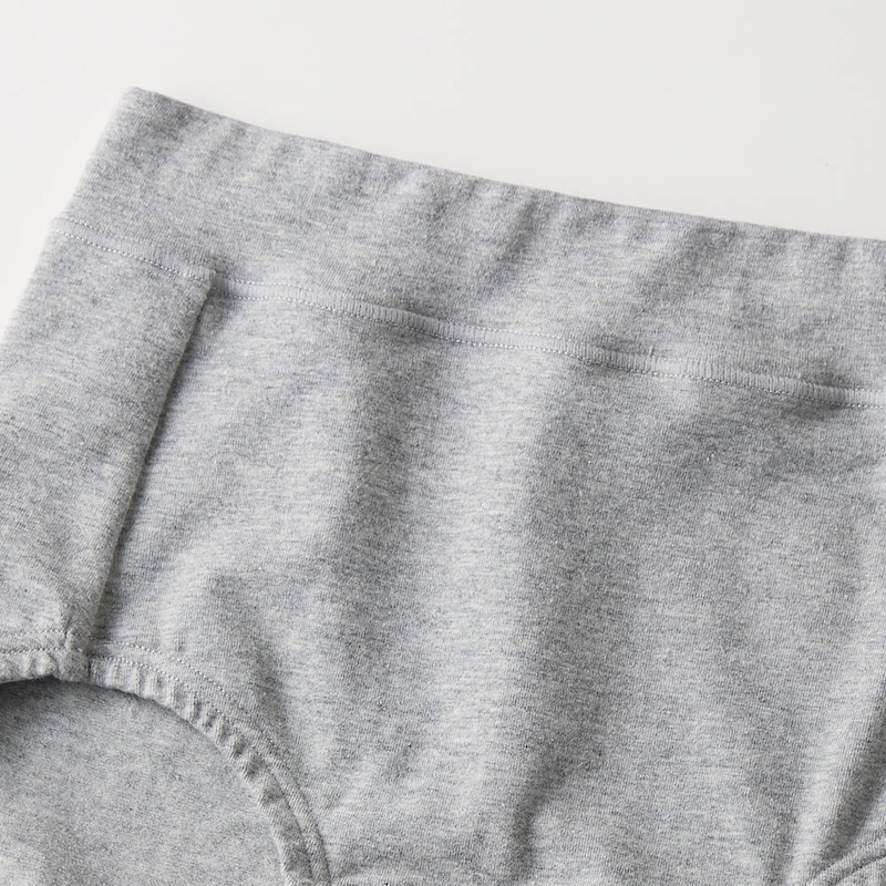 伸びやかで肌にやさしい綿90%の綿混素材