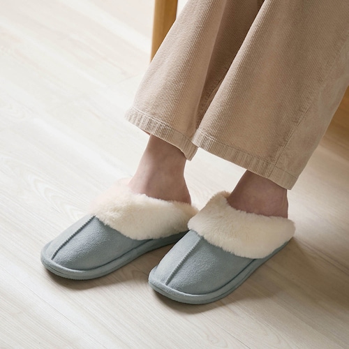 甲まであたたかいふわふわカフススリッパ