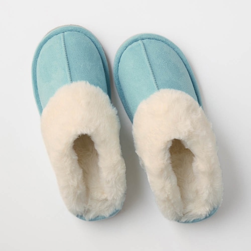 甲まであたたかいふわふわカフススリッパ